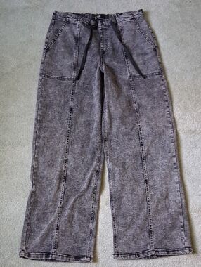 Black Acid-Wash Wide Leg Jeans